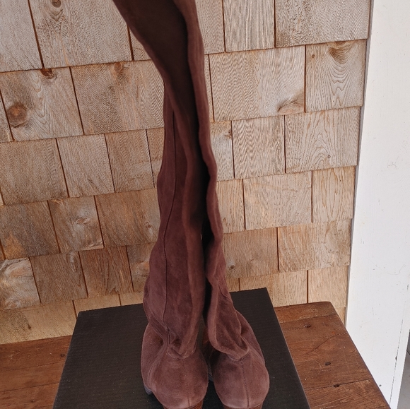 Charles David brown suede slouchy tall boots, size 11 - Picture 4 of 6
